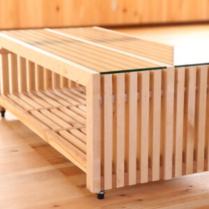 ガラステーブル